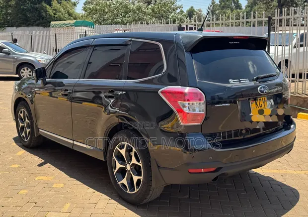 Subaru Forester 2013 XT Nyeusi - 1