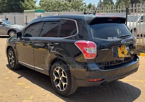 Subaru Forester 2013 XT Nyeusi