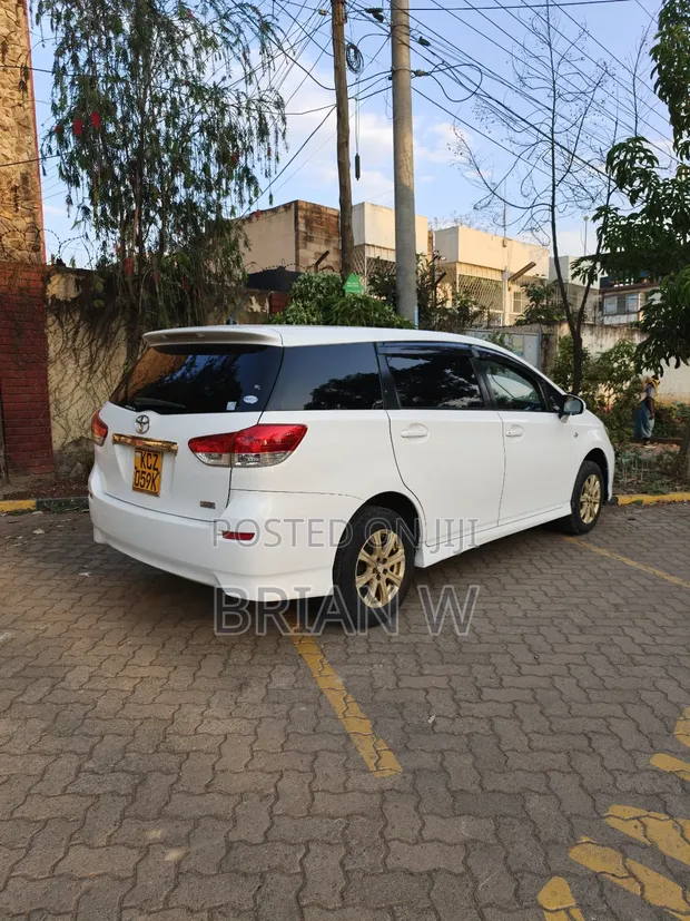 Toyota Wish 2012 Pearl - 1