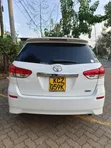 Toyota Wish 2012 Pearl - 2