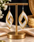 Zuri Earrings za Beyi - Nyeupe na Dhahabu - 2
