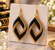 Zuri Earrings za Beyi - Nyeupe na Dhahabu - 3
