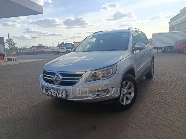 Volkswagen Tiguan 2.0 S 4Motion 2012 Silver - 1