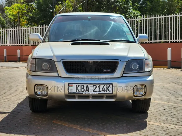 Subaru Forester 2.0 S 2000 Silver - 1