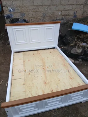 Panel Bed 5x6 White with Brown Headboard/Footboard