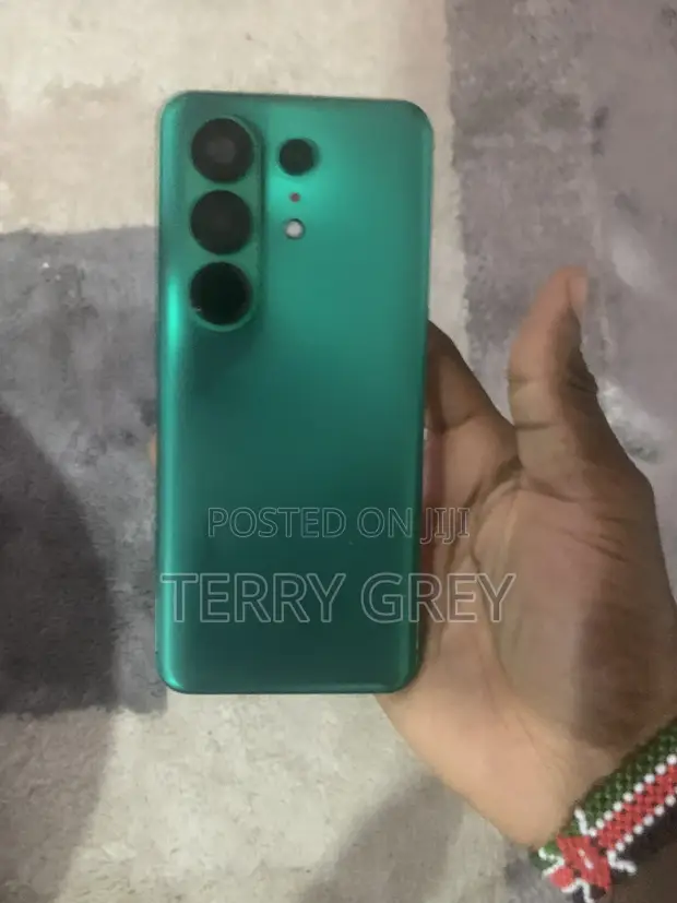 Tecno Camon 50 Pro 256GB Green - 1