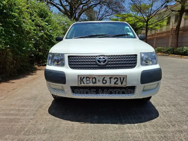 Toyota Succeed 2006 White - 1