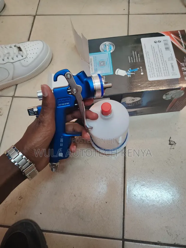 Professional Automotive Spray Gun for Garages & Industrial Use - 1