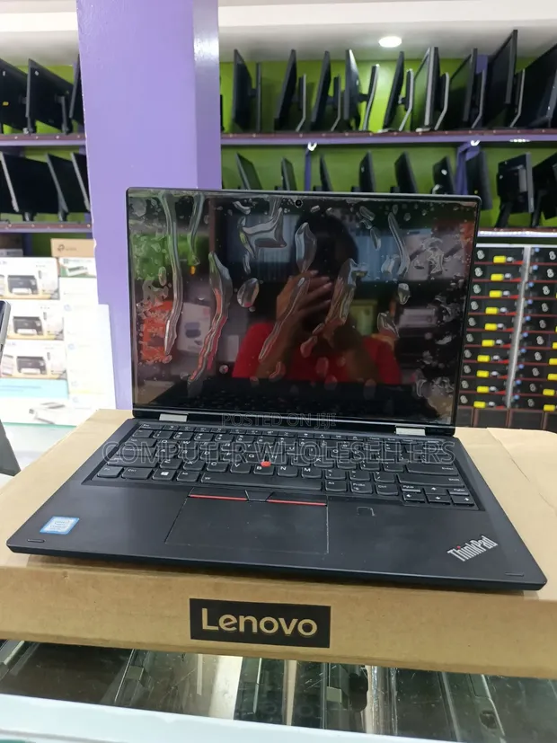 Lenovo ThinkPad L390 Yoga 8GB RAM, 256GB SSD - 1