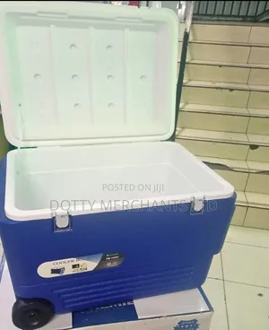 Premier 100 Liter Cooler Box