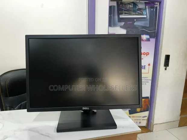 Dell P2217 22" Monitor - 1
