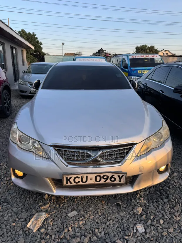 Toyota Mark X 2.5 RWD Sedan 2012 Silver - 1