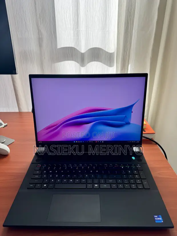 Dell Alienware m18 R2 Gaming Laptop - i9 / RTX 4080 - 1