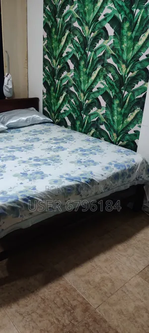 Kitanda cha Mbao Kilichotumika + godoro