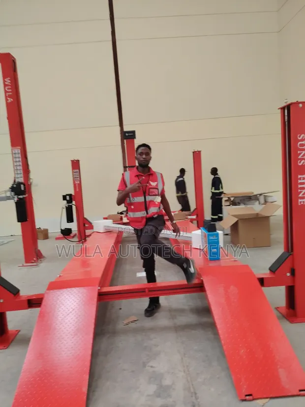 Sunshine Italy 4-Ton 4-Post Car Lift - 1