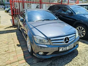 Mercedes-Benz C200 2012