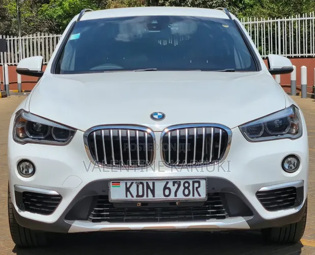 BMW X1 xDrive28i AWD 2016 White - 1