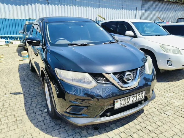 Nissan X-Trail 2.0 Petrol AWD 2016 Black - 1