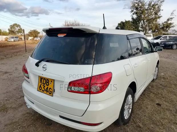 Nissan Wingroad 2014 White - 1