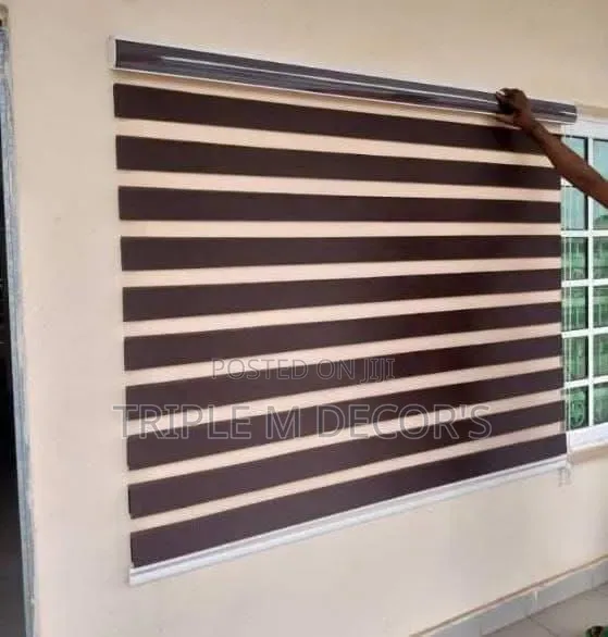 Quality Roller Blinds - Top Office Window Blinds - 1