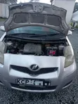 Toyota Vitz 2009 Silver - 3