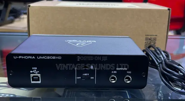 Behringer U-Phoria UMC202HD USB Audio Interface - New - 1