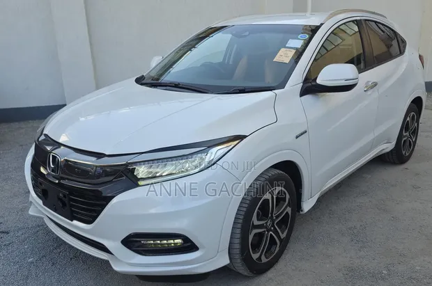 Honda Vezel 1.5 Hybrid 2WD 2019 White - 1