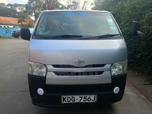 Toyota HiAce 2015 Silver - 1