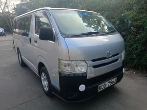 Toyota HiAce 2015 Silver