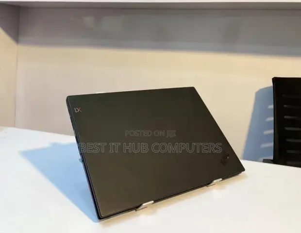 Lenovo ThinkPad X1 Carbon Laptop - 1