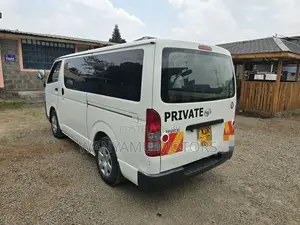 Toyota HiAce 2018 2WD Diesel Automatic