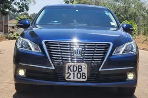 Toyota Crown 2014