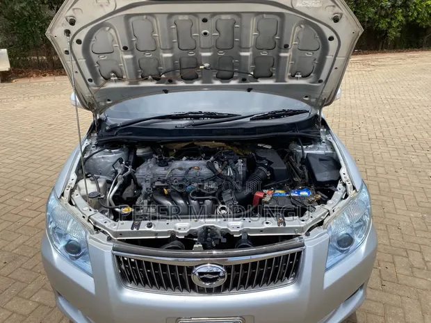 Toyota Axio 2012 Silver - 1