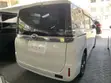 Toyota Voxy X 2WD 7-Seater 2019 Pearl - 5