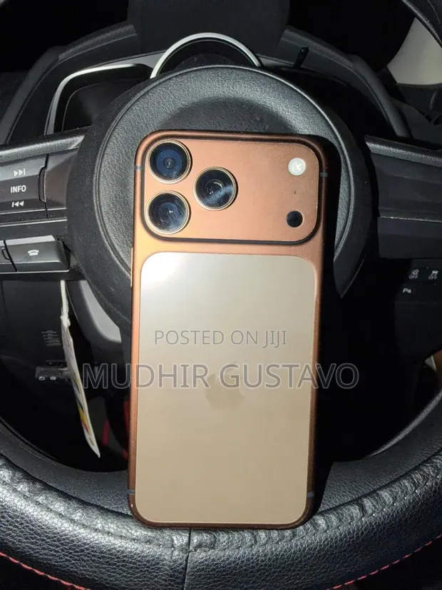 Apple iPhone 17 Pro Max 256GB Gold - 1