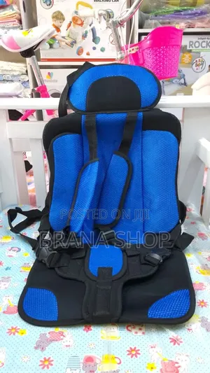 Classic Blue Infant Travel Seat - Compact Safety Design