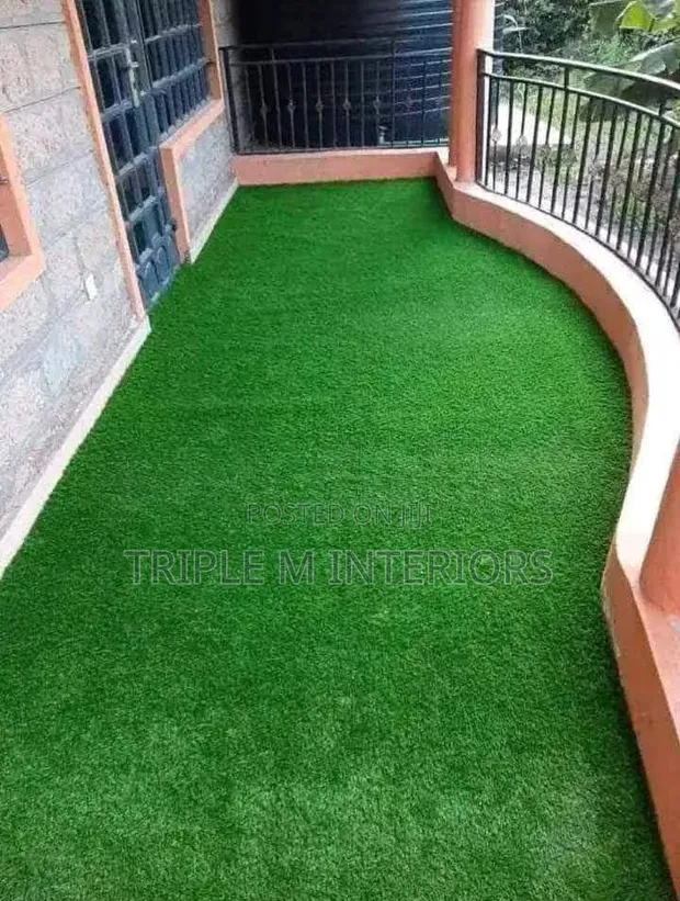 Premium Artificial Grass Carpet - 20mm Thickness - 1