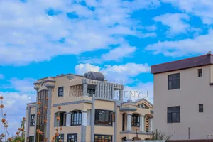 5 Bedroom Mansion for Sale in Green Valley, Kamakis