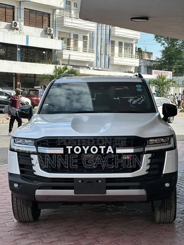 2023 Toyota Land Cruiser LC300 GR Sport - 1