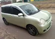 Toyota Sienta 2010 Green - 2