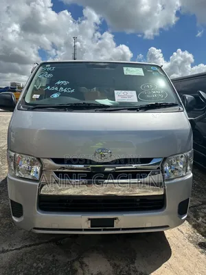 Toyota HiAce 2020 Nyeupe
