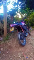 Yamaha DT175 2024 Pink - 4