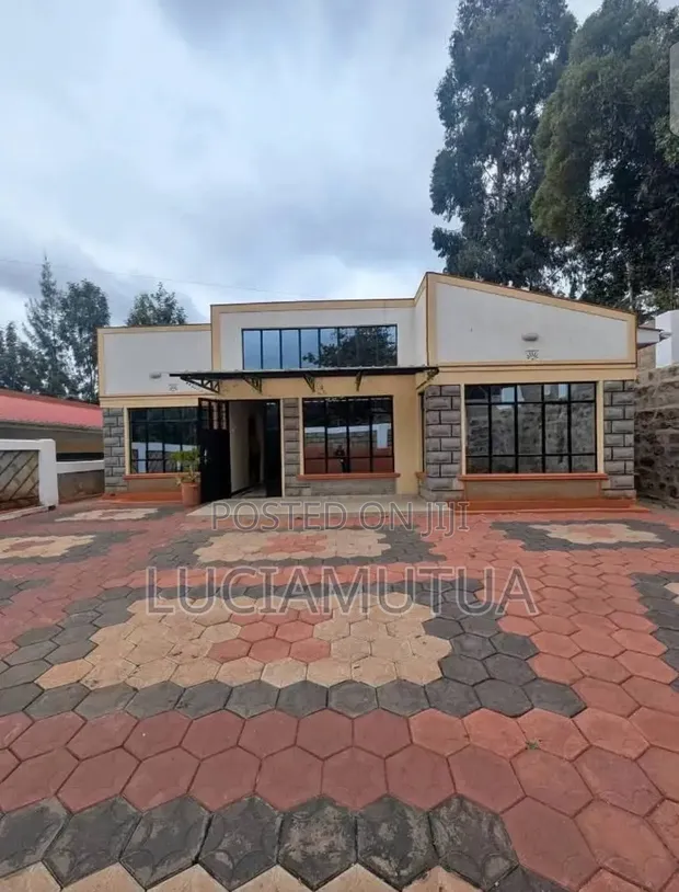 4 Bedroom Bungalow for Rent in Matasia - 1
