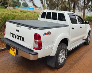 Toyota Hilux Double Cabin 2014