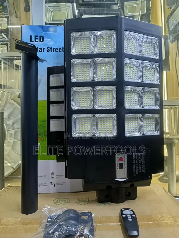 2000W Budget Solar Street Light - 1