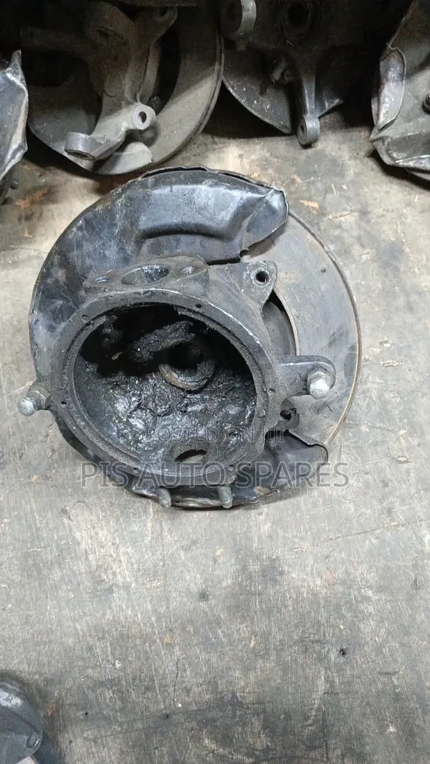 Toyota Landcruiser L79 Complete Hub - Used - 1