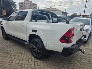 Toyota Hilux Roller Shutter Tonneau Cover - Brand New