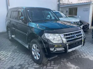 Mitsubishi Pajero Exceed 2018 Nyeusi