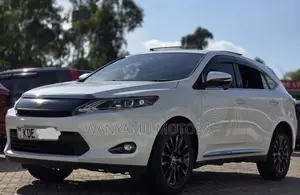 Toyota Harrier 2015 Nyeupe