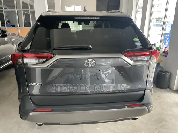 Toyota RAV4 XLE Premium FWD 2020 Gray - 1